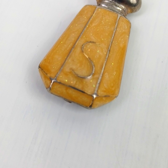 Vintage Style Sparkly Saffron Enameled Salt Shaker Brooch - Picture 3 of 7